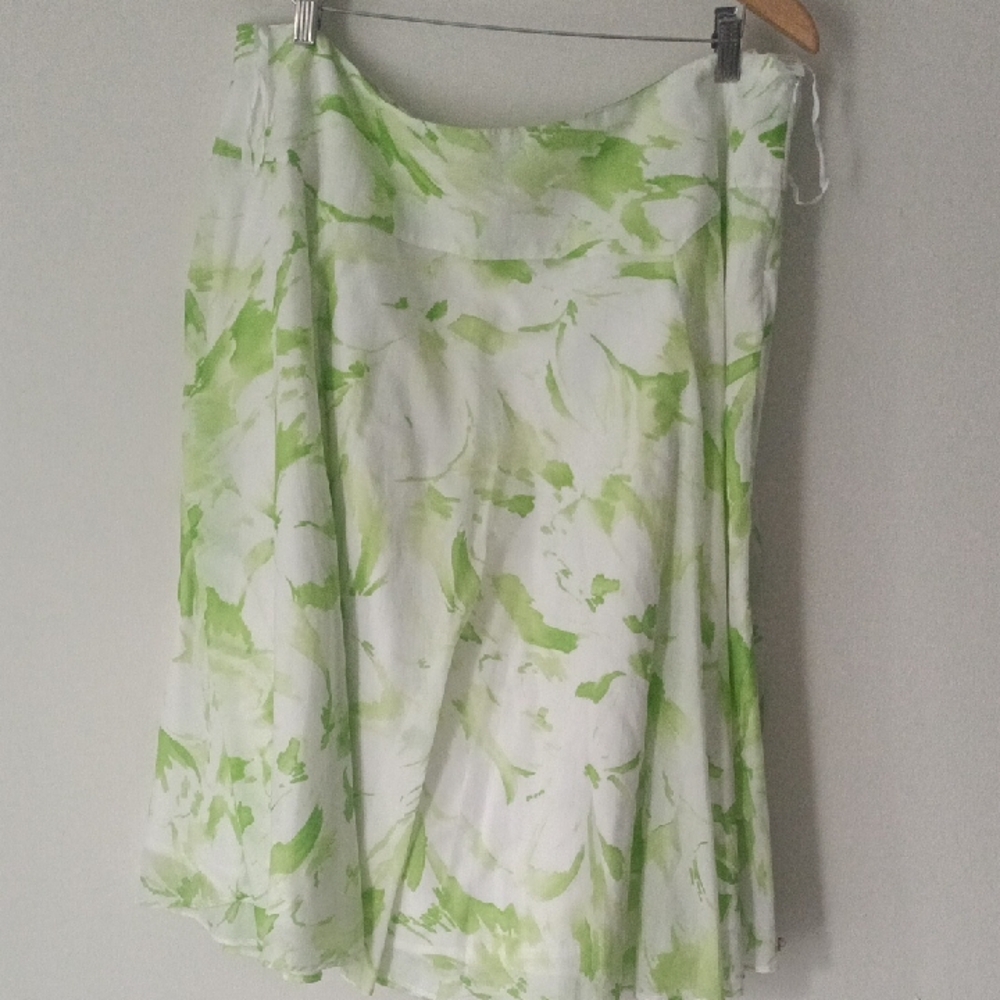 Jones New York White and Green A-Line Wrap Skirt